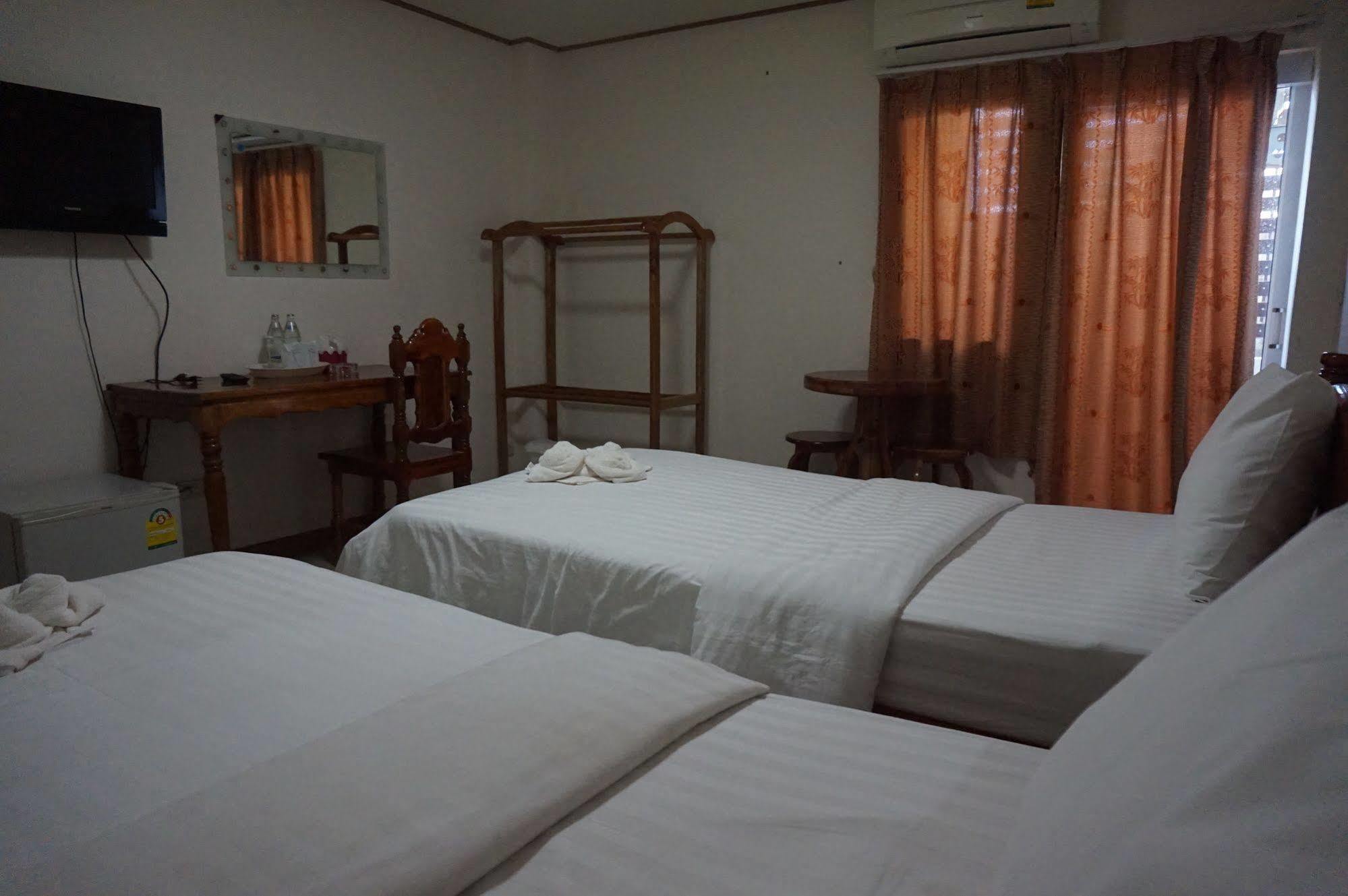 Gongaew Mansion Hotel Ubon Ratchathani Exterior foto